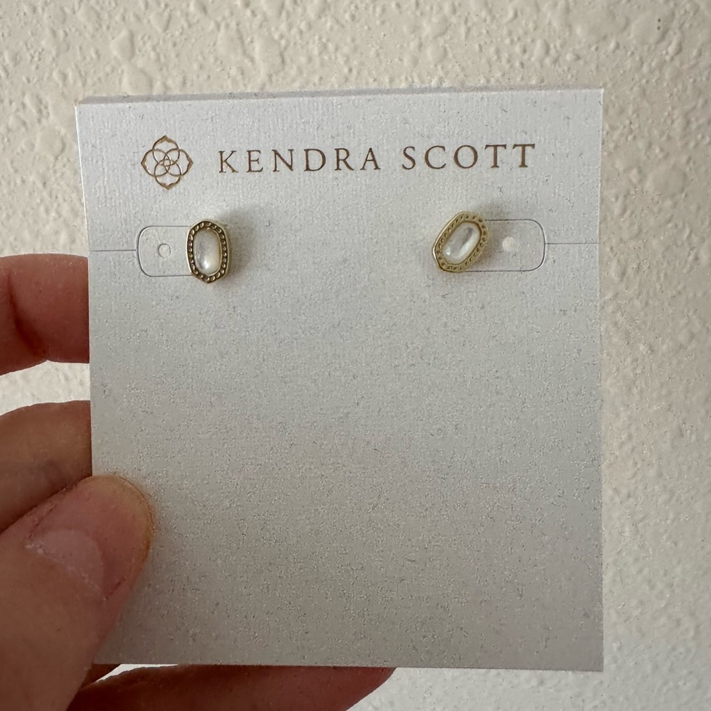 Kendra Scott earrings (new)